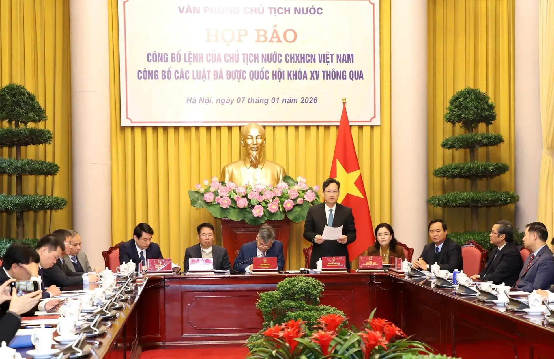 Công bố hai luật do TANDTC chủ trì xây dựng: Hoàn thiện thiết chế tư pháp, hỗ trợ phục hồi doanh nghiệp